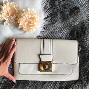 Everyday clutch in white. 🌵✌🏼🌵